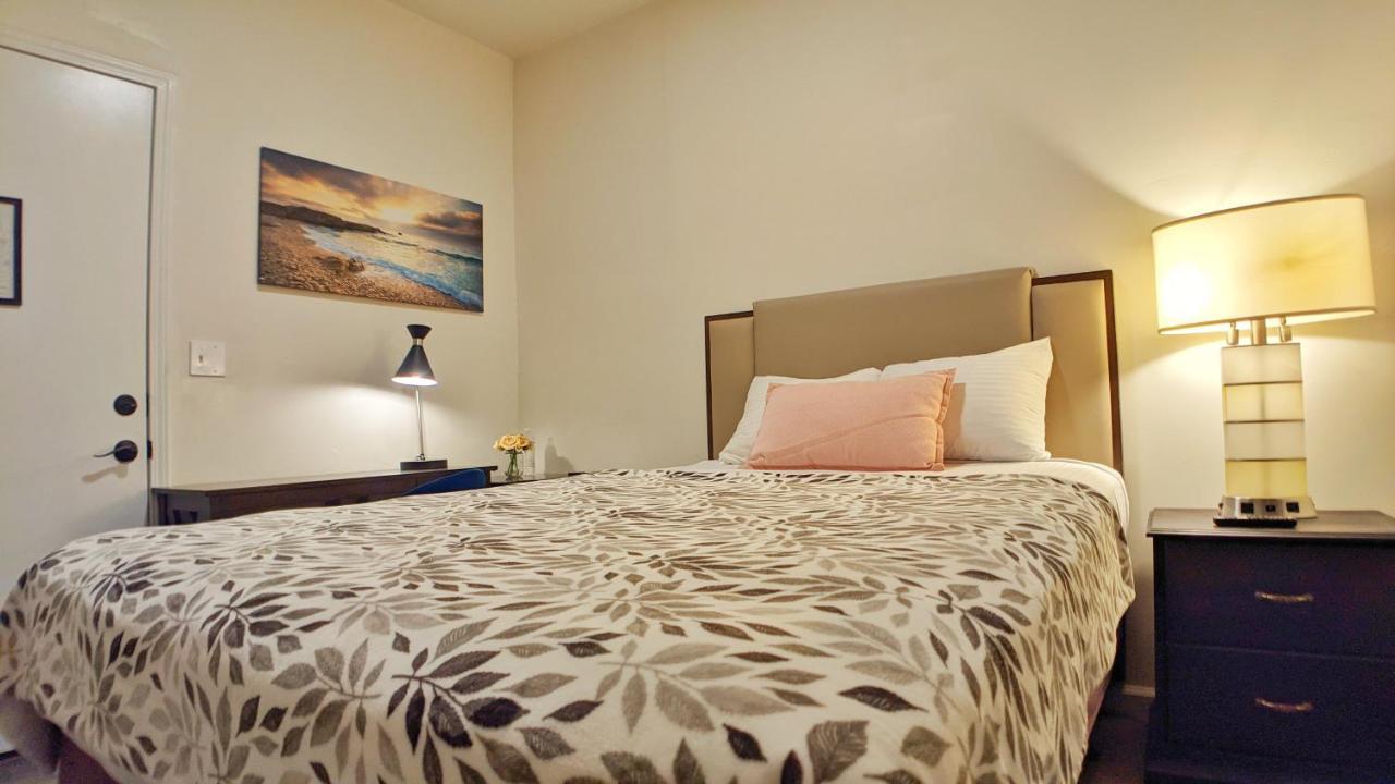 Deluxe Double Room Shower