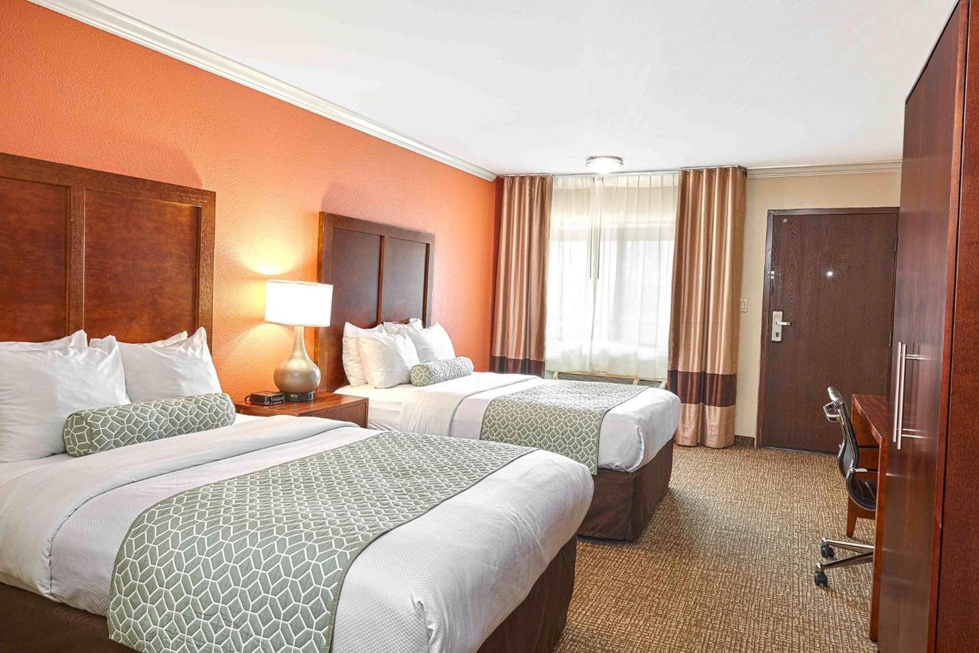 Room Two Double Beds Non Smoking