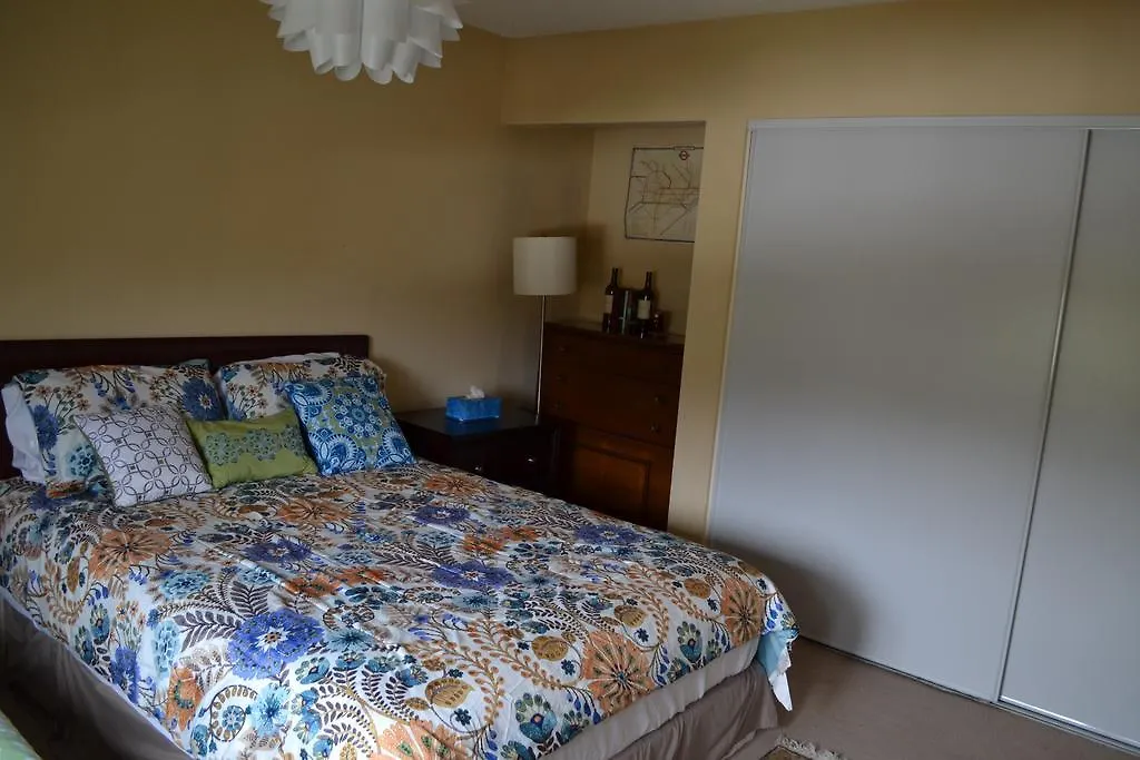 Bed And Breakfast In Hollywood Hills-1