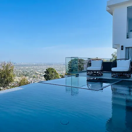 Stunning View Hollywood Hills Guest House-3