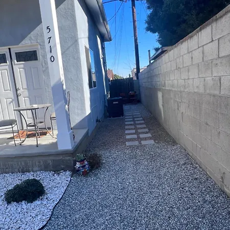 New 2 Bed/1 Bath Private Luxury Guest House-2